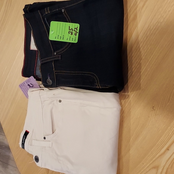 2 Pair Of NWOT Women's Angry Rabbit Skinny Jeans Size 25 White/Blue - Picture 9 of 10